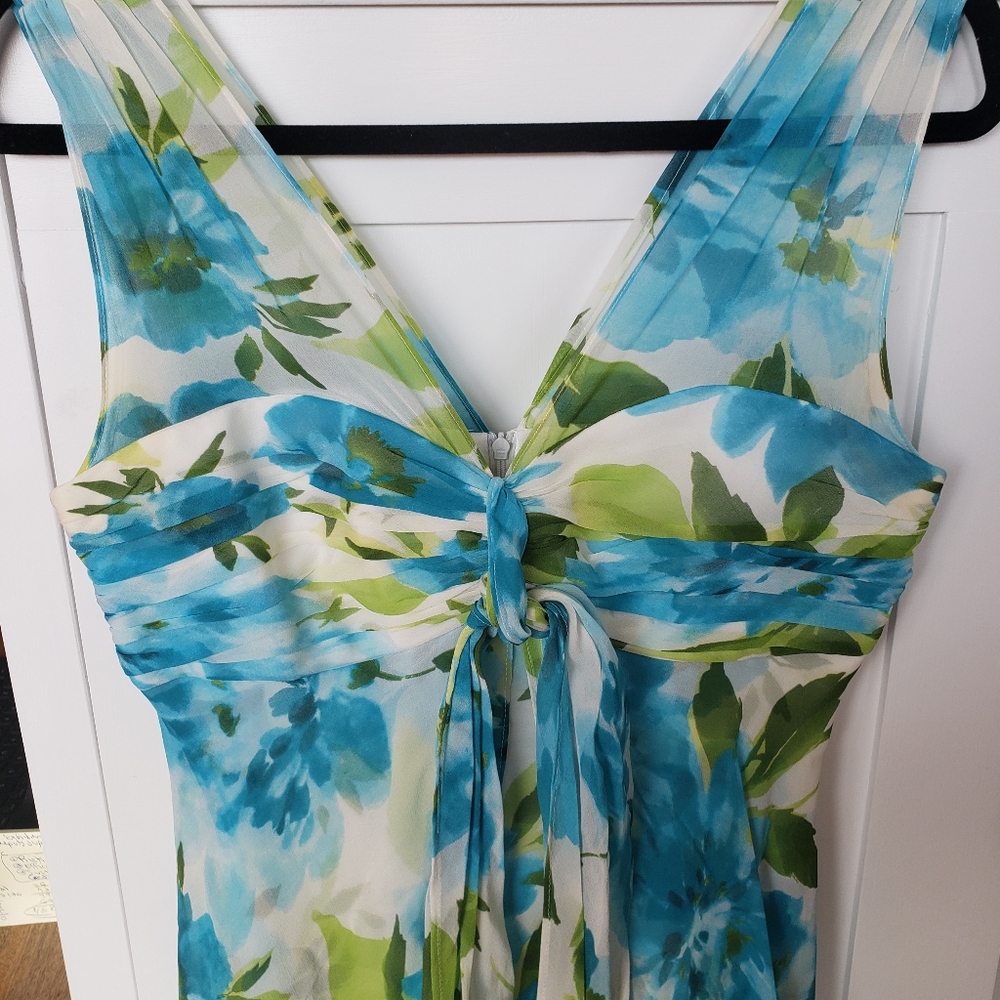 Beautiful watercolor dress, perfect for a brunch perfect or wedding on a beach